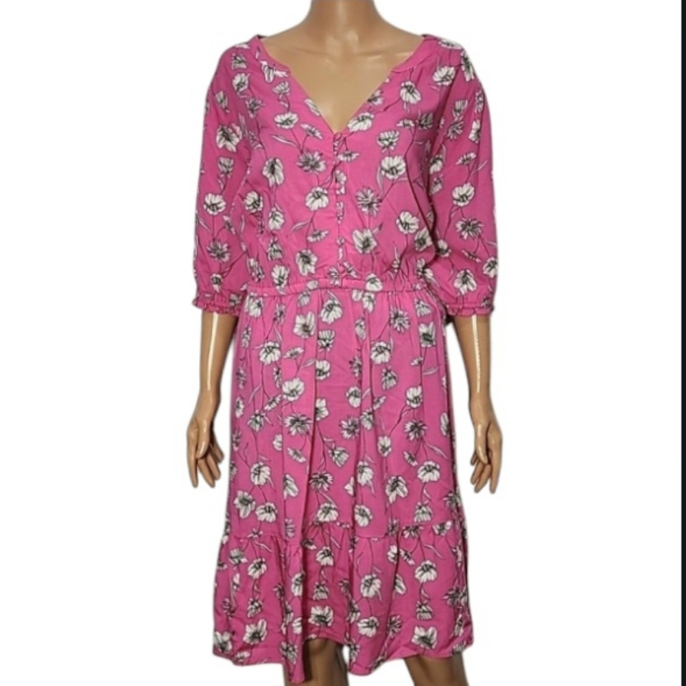TORRID Short Puff Sleeve V-Neck  Challis Tiered Pink floral Dress Women's Size 3